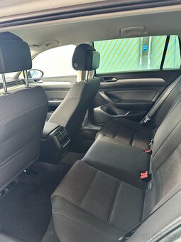 Volkswagen Passat - 10