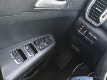 Kia Sportage IV 1,7 CRDi - 10
