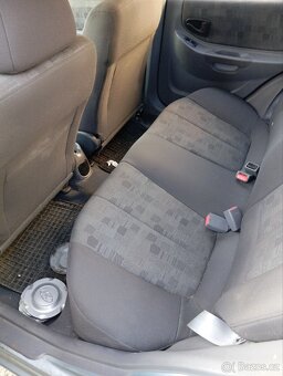 Hyundai Accent 1.5 CRDI - 10