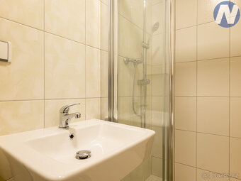 Pronájem bytu 1+kk Komenského, Husinec - 10