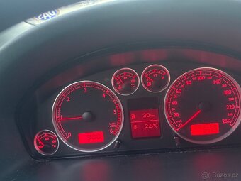 Seat Alhambra 2.0 TDi 103 Kw top výbava - 10