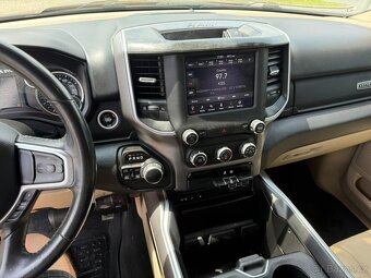 Dodge RAM 1500 5,7 HEMI - 10