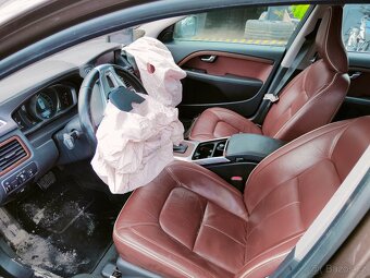 Volvo XC70 inscription D5 162kw - Náhradní díly - 10