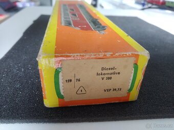 Vláčky TT Lokomotiva V200 + krabička - 10