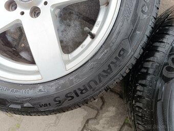 Letní obutí Ford 16" ALU + 205/55 R16 zánovní pneu - 10