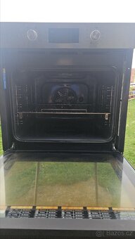 Vestavná pečící trouba INDESIT - 10