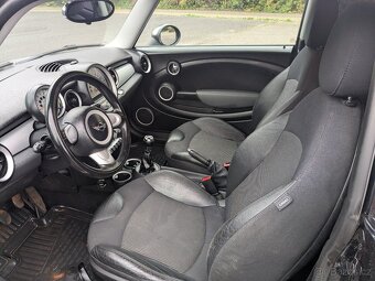 Mini one Cooper 1.4i/70kW nová STK - 10