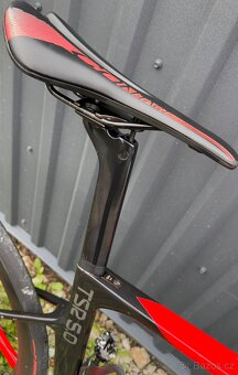 Silnicni kolo carbon ram M v top stavu - 10