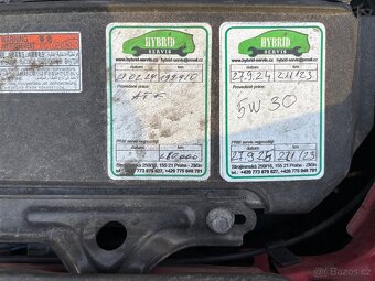 Toyota Prius Plus - 10