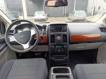 Chrysler Grand Voyager 3,8 LPG r.2008 - 10