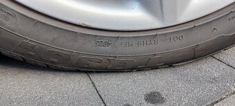 Letní pneo 215/55 /r17 - 10