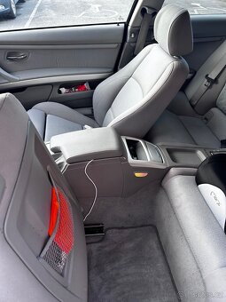BMW E92 320i - 10
