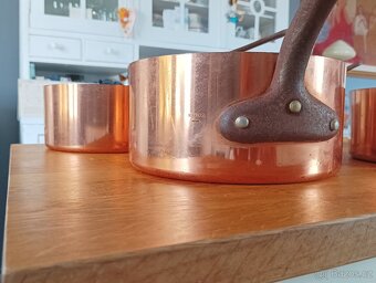 KVALITNÍ MĚDĚNÉ HRNCE TOURNUS FRANCIE 70. LÉTA - 10