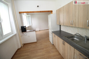 Pěkný udržovaný byt 2+1 v prvním patře cihlového domu v Haba - 10