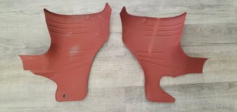 Jawa 50 pionýr 550, 555 prsíčka, dvířka, podsedláky, víčko - 10