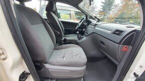 Ford Focus C-Max TDCi 1,6 z roku 2006 - 10