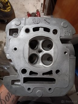 Suzuki Dr 350 dily - 10