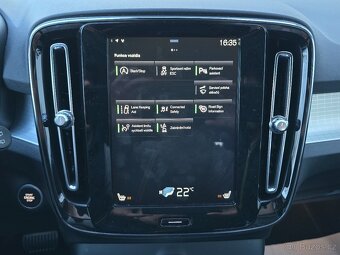VOLVO XC40 120kW T3 MOMENTUM Automat ČR 2021 LED + NAVI -DPH - 10