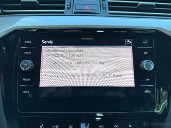 Volkswagen Passat 2.0TDi R-Line DSG • 2/2021 • 110kw • ACC • - 10