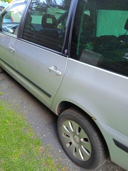 Ford Galaxy - 10