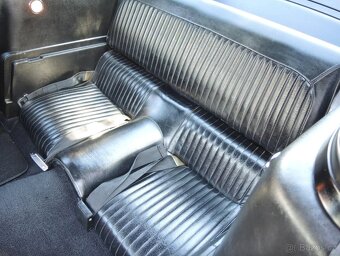 Ford Mustang Fastback 4.7 V8 - 10