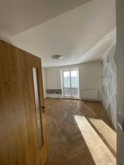 Prodám byt 2+1 - 60m2 Nový Bydžov, zahrada, garáž - 10