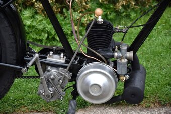 Historický motocykl z roku 1929 - 10