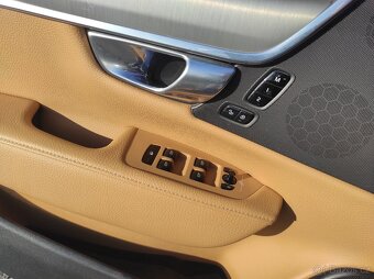 Volvo S 90 2.0 D4 AWD, koupeno nové v ČR - 10