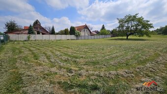 Krásný stavební pozemek v Doubravčicích, 1634 m2, veškeré sí - 10