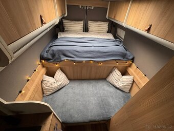 IVECO Daily obytná dodávka - 10