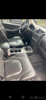 Nissan Pathfinder 2.5 - 10