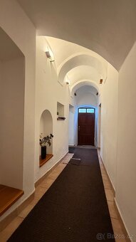 Prodej menšího činžovního domu v historické části Trutnova - 10