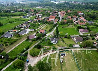 Prodej rodinného domu s velikou zahradou 2.302 m2. Mělník - - 10