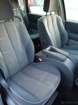 Prodám Renault Megane Scenic 1,6 benzín, 83kw, r.v. 4/2004 - 10