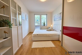 Prodej bytu 3+kk se dvěma balkony ( 102 m2 ), ul. Přízřenick - 10