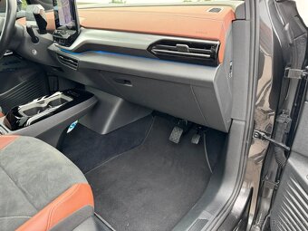 Volkswagen iD.4 150kw/tažné/panorama/kamera/tepelko/matrix/ - 10