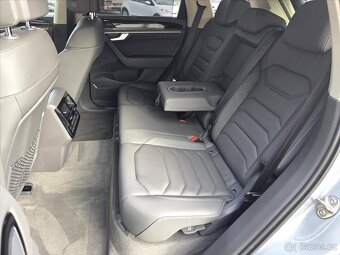 Volkswagen Touareg 3,0 TDi 210kW Atmosphere ČR 1.maj CR V6 8 - 10