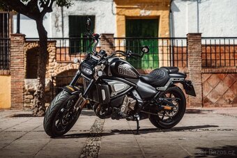 Prodám QJ MOTOR SRV 700 - 10