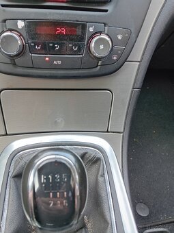 OPEL INSIGNIA COMBI 1.8 103KW - 10