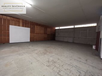 Pronájem komerčního objektu s halou, 400 m 2 + 400 m2 plochy - 10