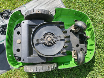 Automatická robotická sekačka Viking iMow MI 422 P - 10