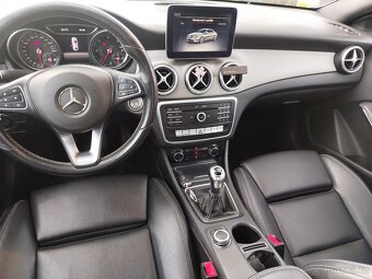 Mercedes-Benz CLA 200d, 2018, manuál - 10