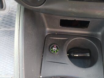 Renault Megane 1.6i LPG kombi benzín plyn 2015 - 10