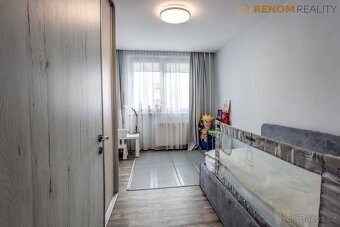 Prodej bytu o dispozici 3+1 s lodžií, ul. Družební, Olomouc - 10