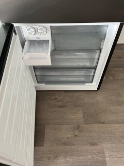 AEG Mastery RCB646E3MB černá/nerez záruka ještě 7 let - 10