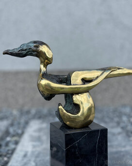 Moderní leštěná bronzová socha Žena luxusní dekorace mramor - 10