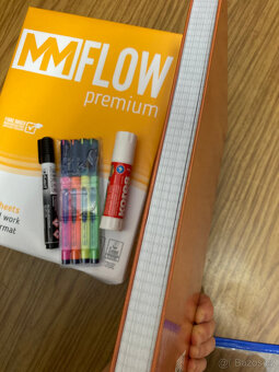 školní potřeby papíry, lepidlo, bločky,. - - - 10