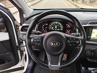 Kia Sorento - 10