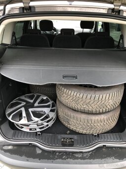 Ford S-Max - 10