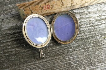 Zlatý otevírací medailon, smalt perly biedermeier - 10